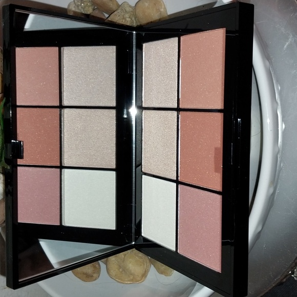 🆕️Doucce Posh Powder Palette Highlighting - Picture 4 of 8